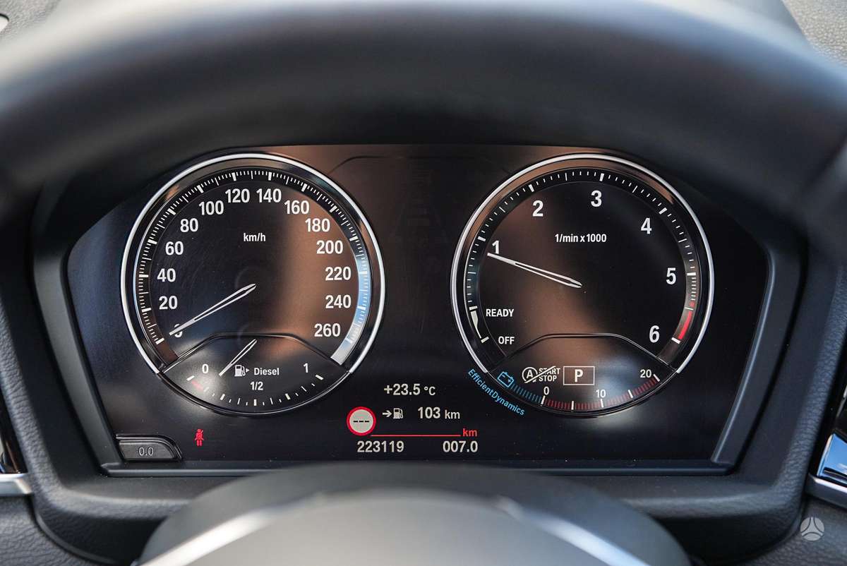 BMW X1, 2.0 l., off-road / crossover