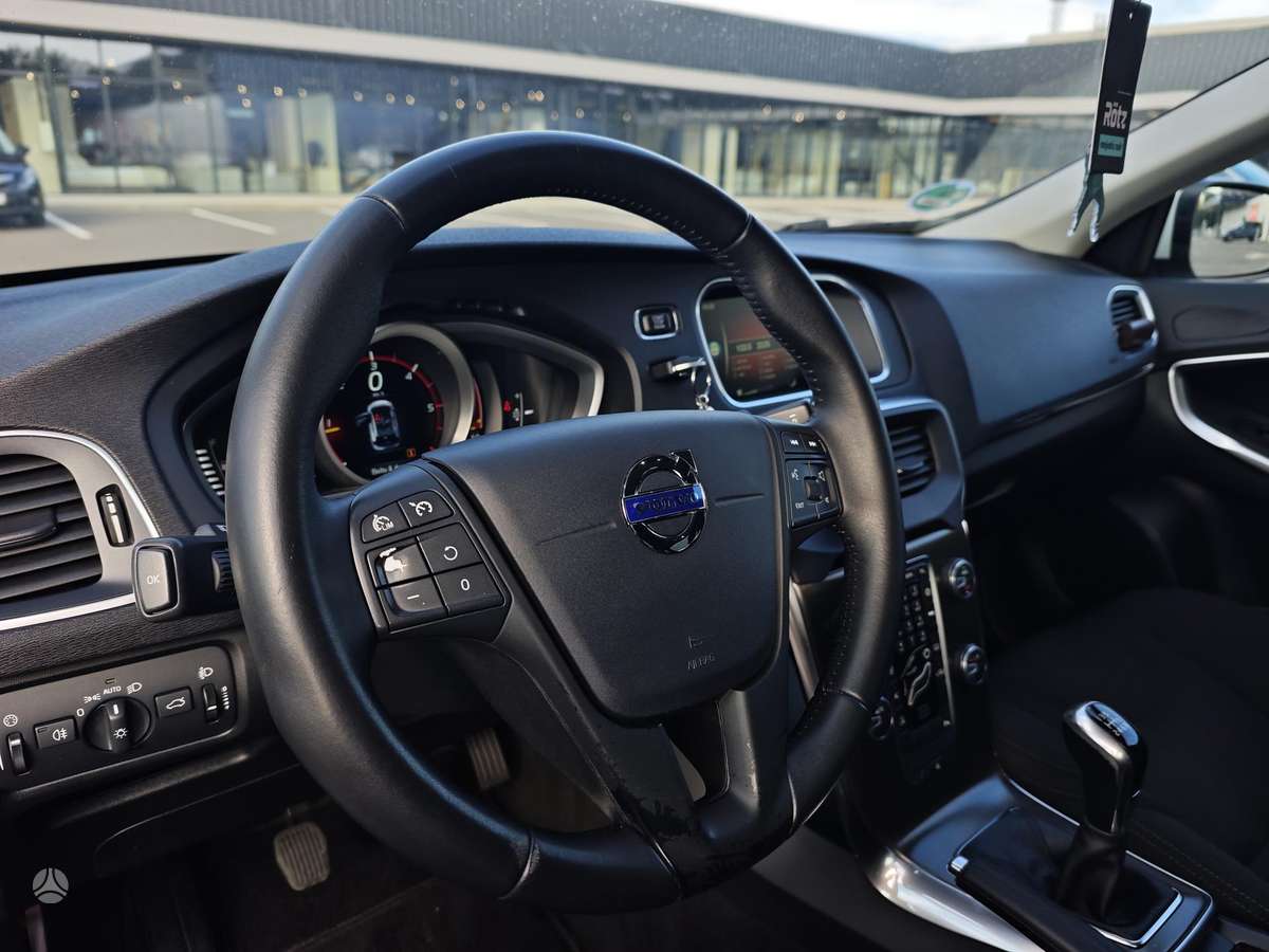 Volvo V40 - 9