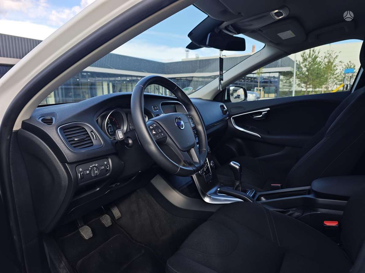 Volvo V40 - 8