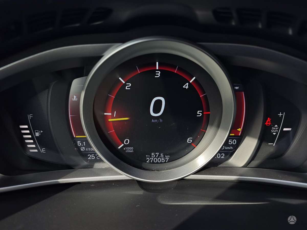 Volvo V40 - 11