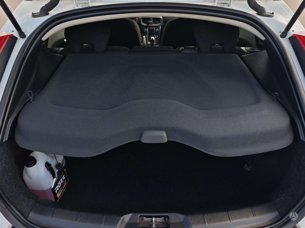 Volvo V40, 2.0 l., hatchback