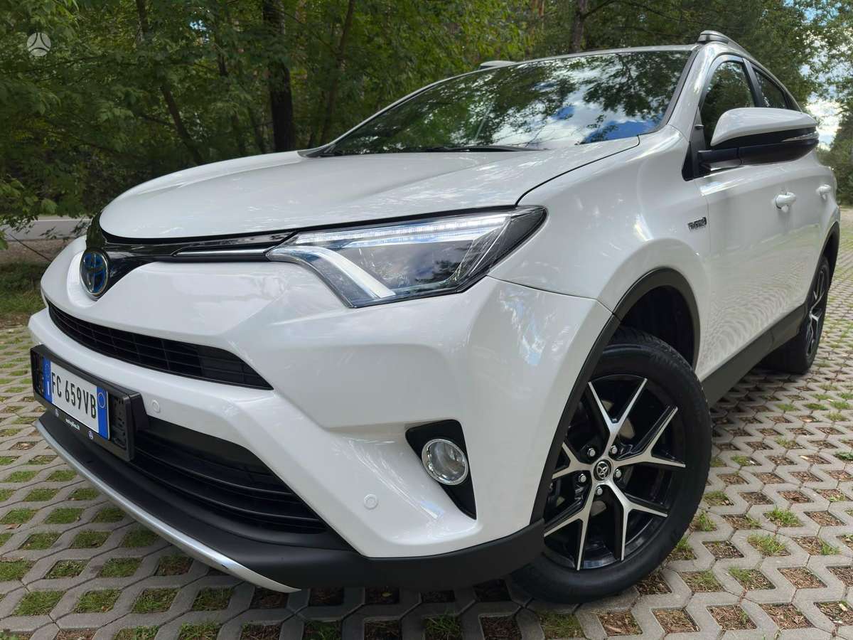 Toyota RAV4 - 1