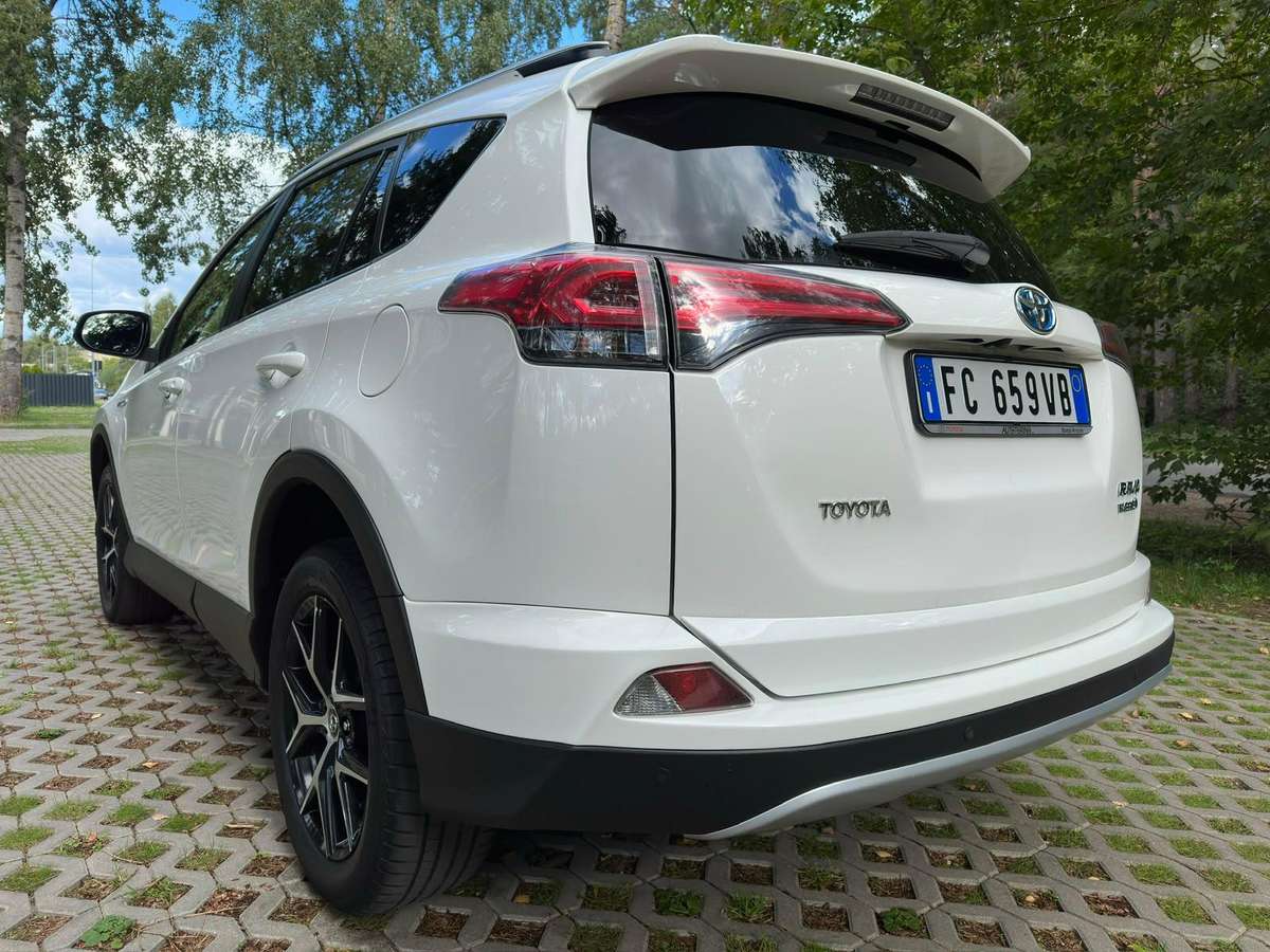 Toyota RAV4 - 5