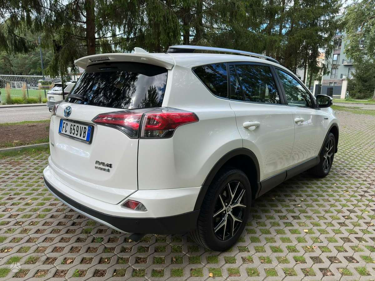 Toyota RAV4 - 12