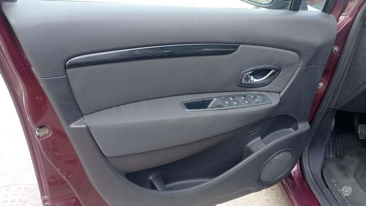 Renault Scenic - 11