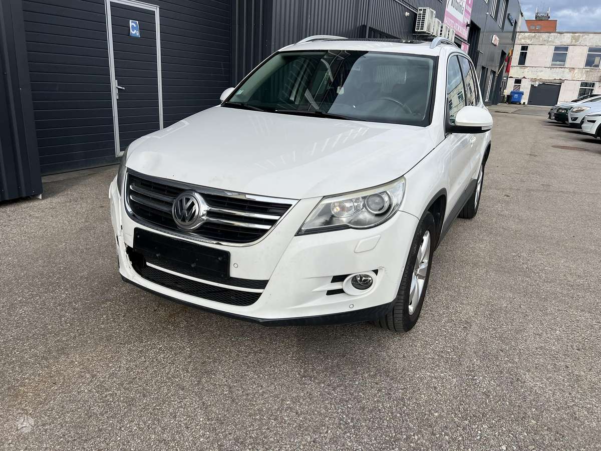 Volkswagen Tiguan - 2
