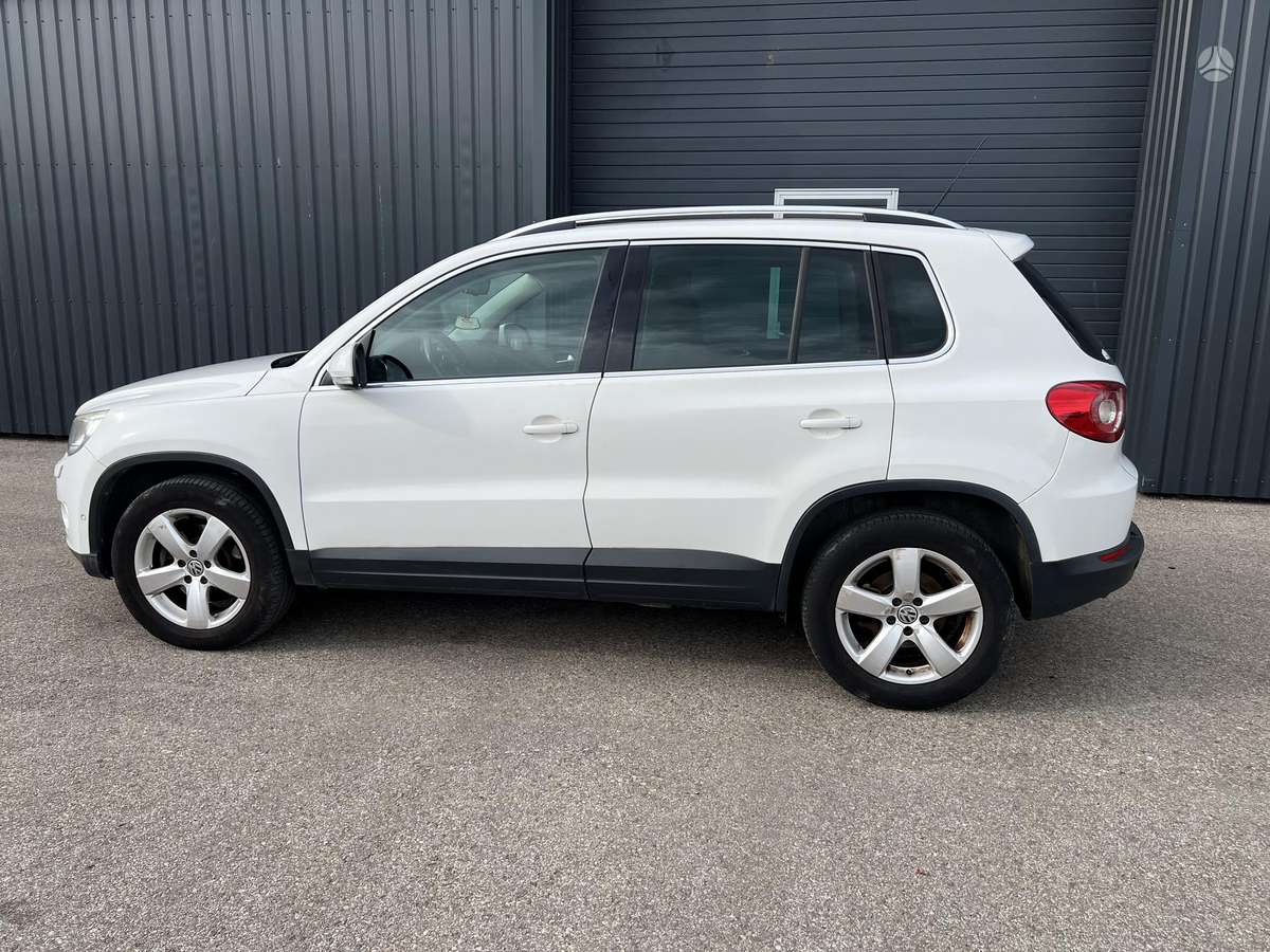 Volkswagen Tiguan - 4