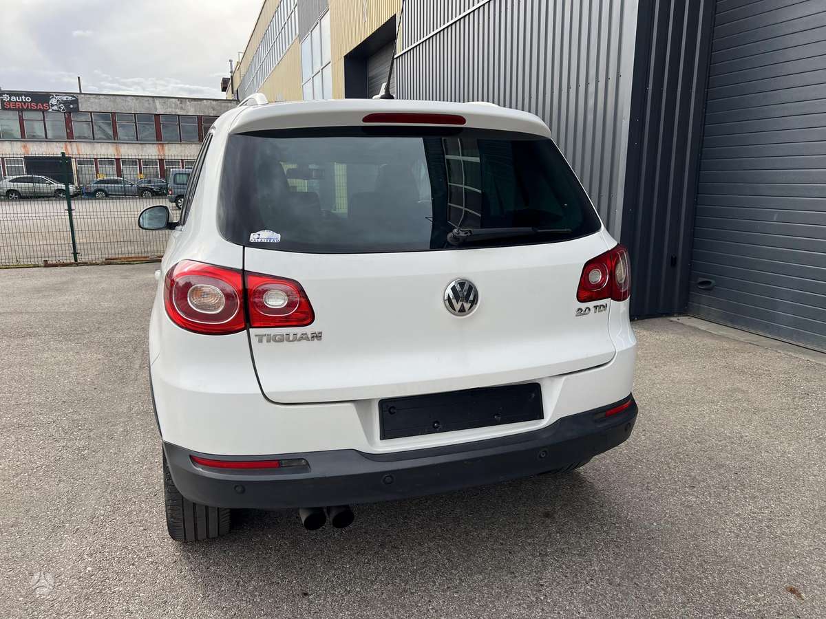 Volkswagen Tiguan - 6