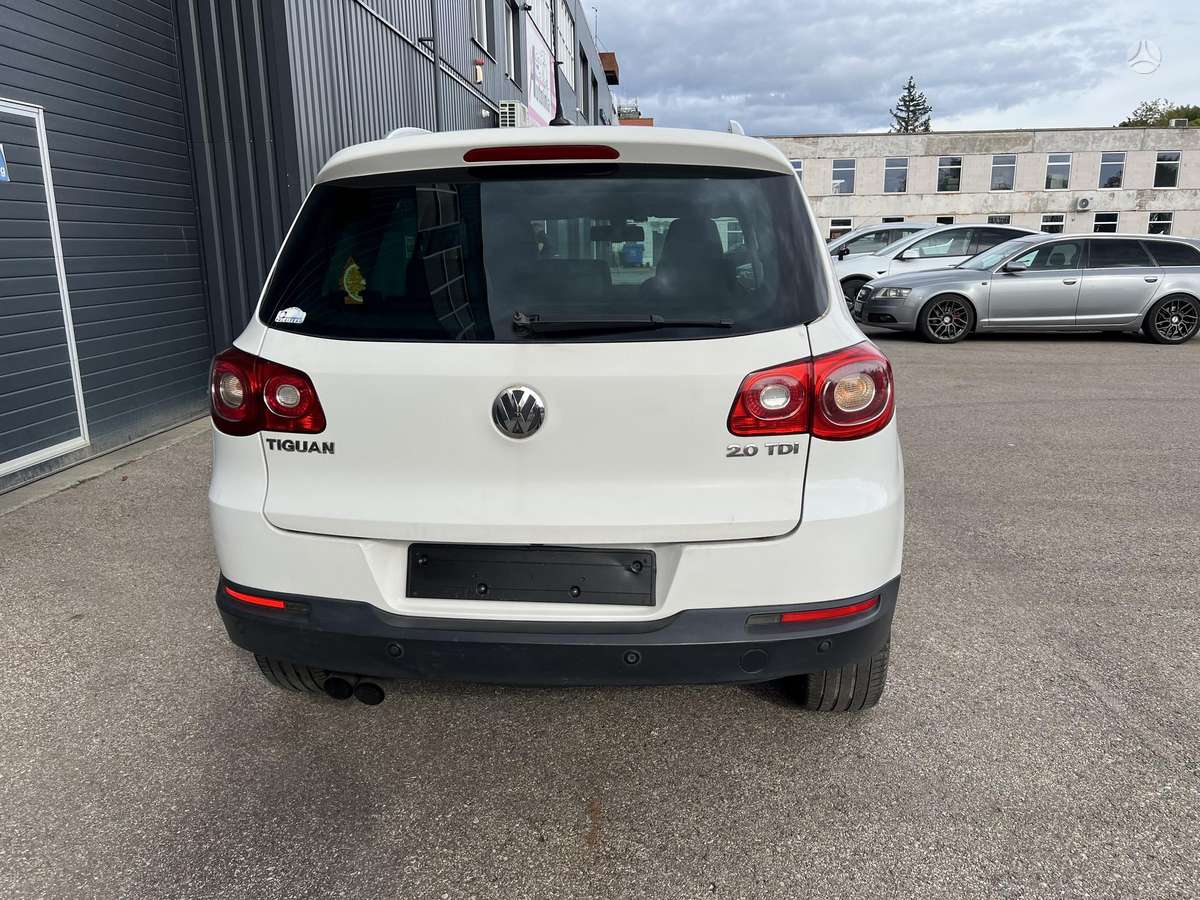Volkswagen Tiguan - 7