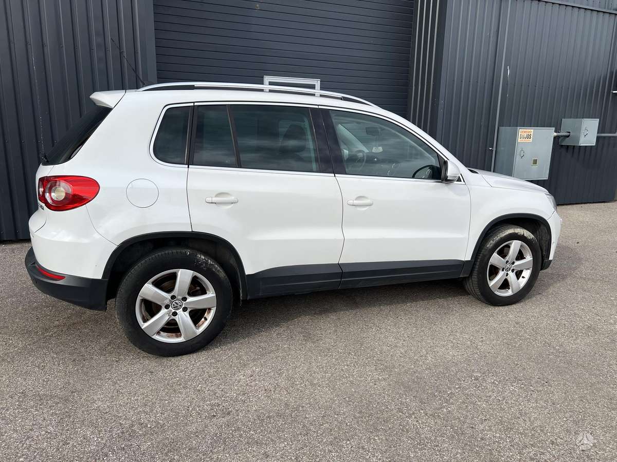 Volkswagen Tiguan - 9