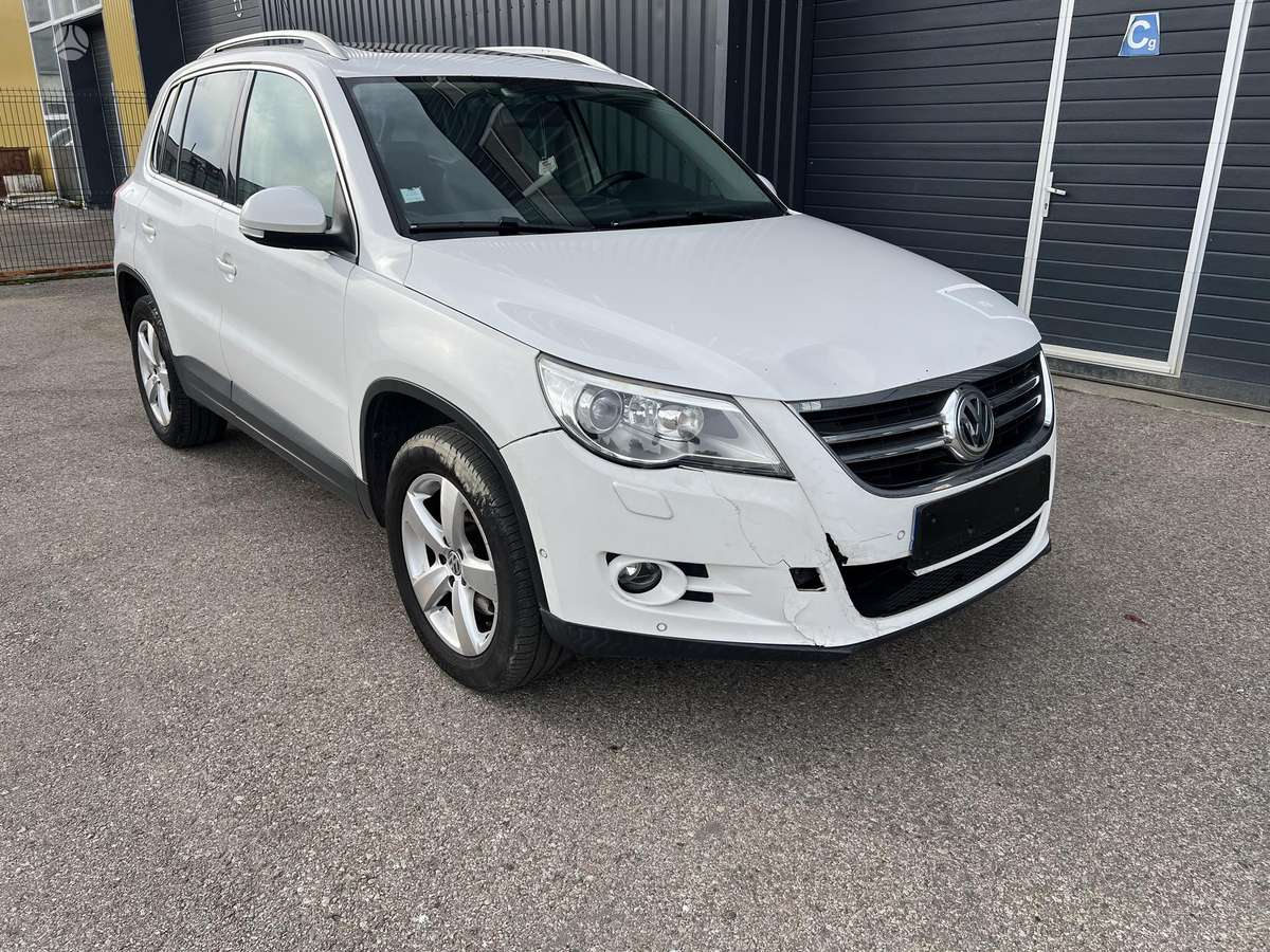 Volkswagen Tiguan - 11