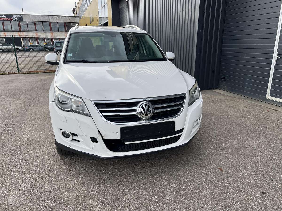 Volkswagen Tiguan - 12