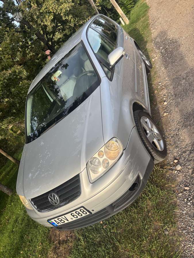 Volkswagen Touran - 6