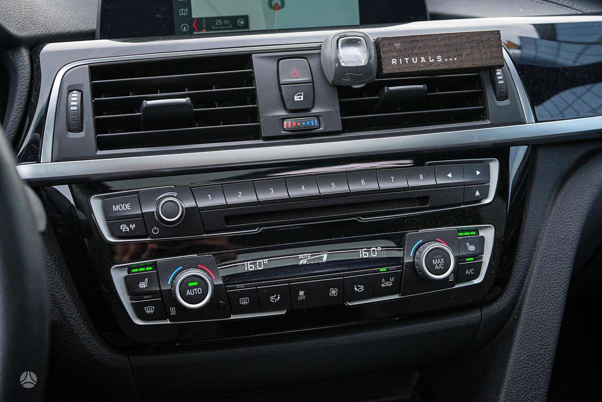 BMW 320, 2.0 l., wagon