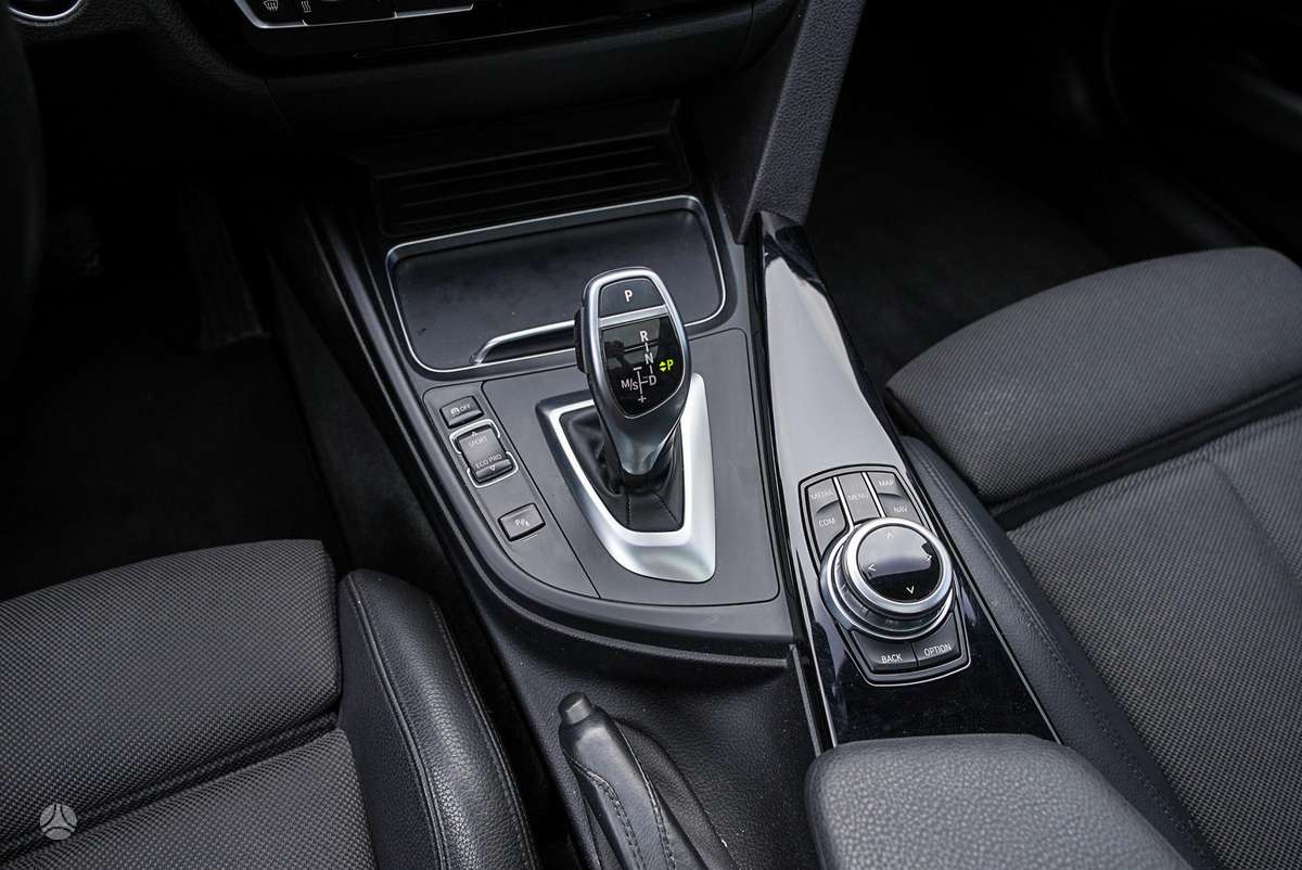 BMW 320, 2.0 l., wagon