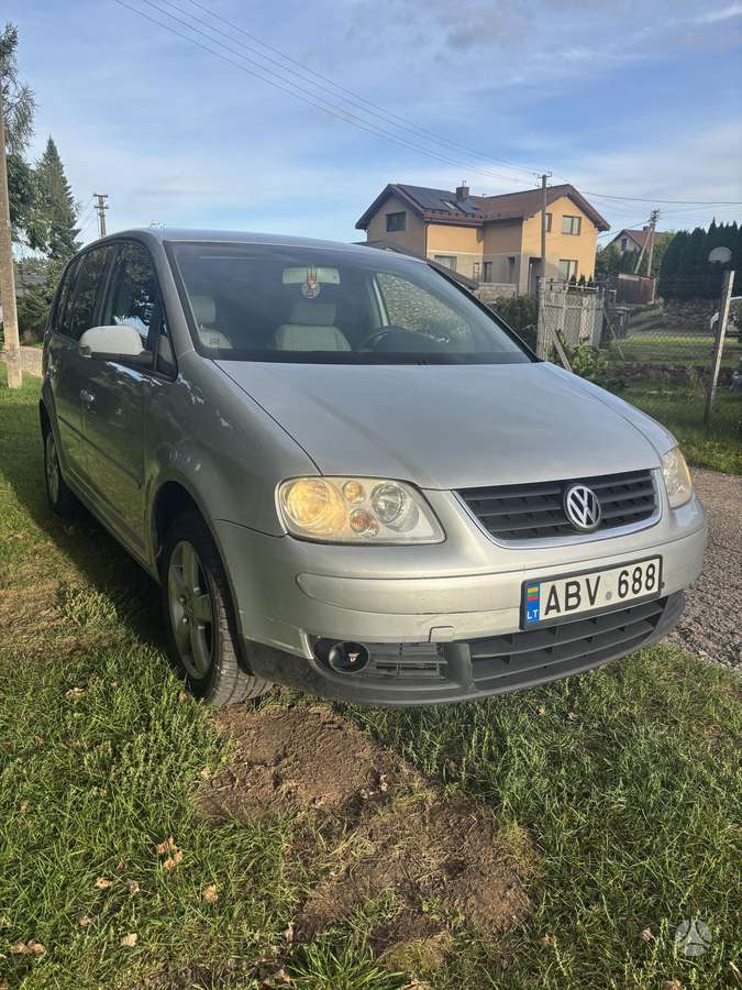 Volkswagen Touran - 7