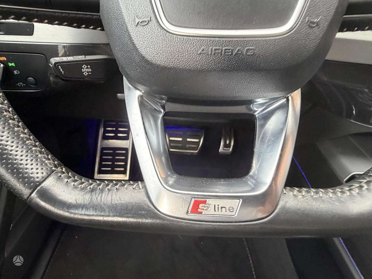 Audi Q7, 3.0 l., off-road / crossover