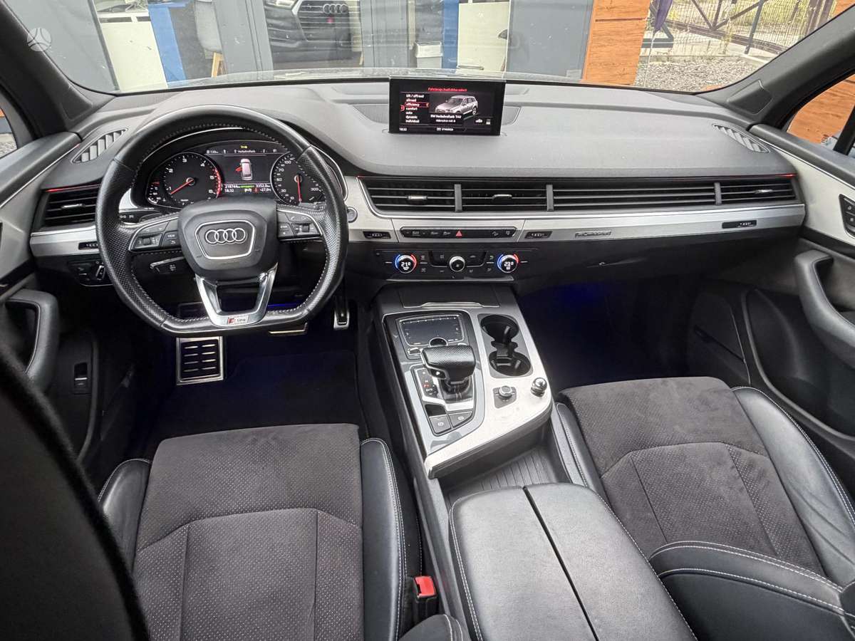 Audi Q7, 3.0 l., off-road / crossover
