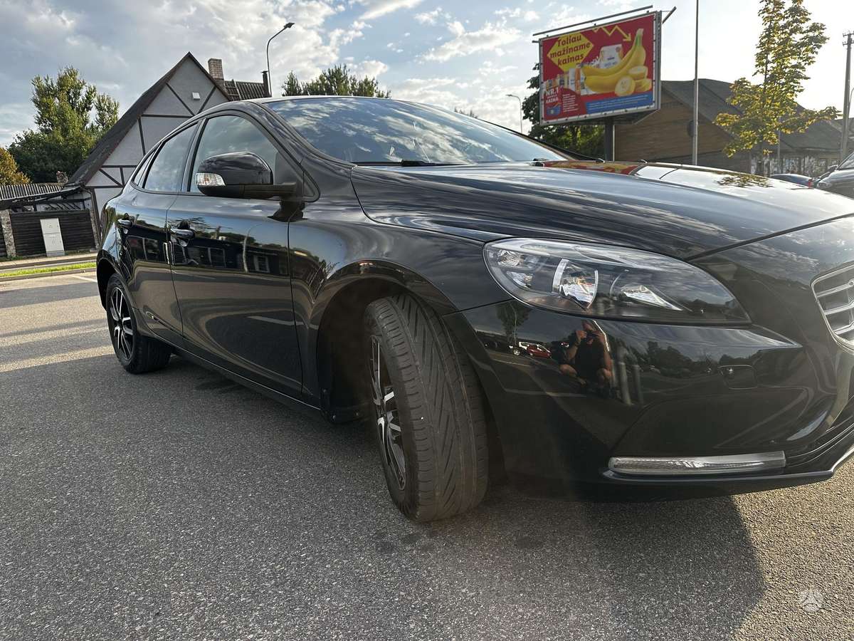Volvo V40 - 8