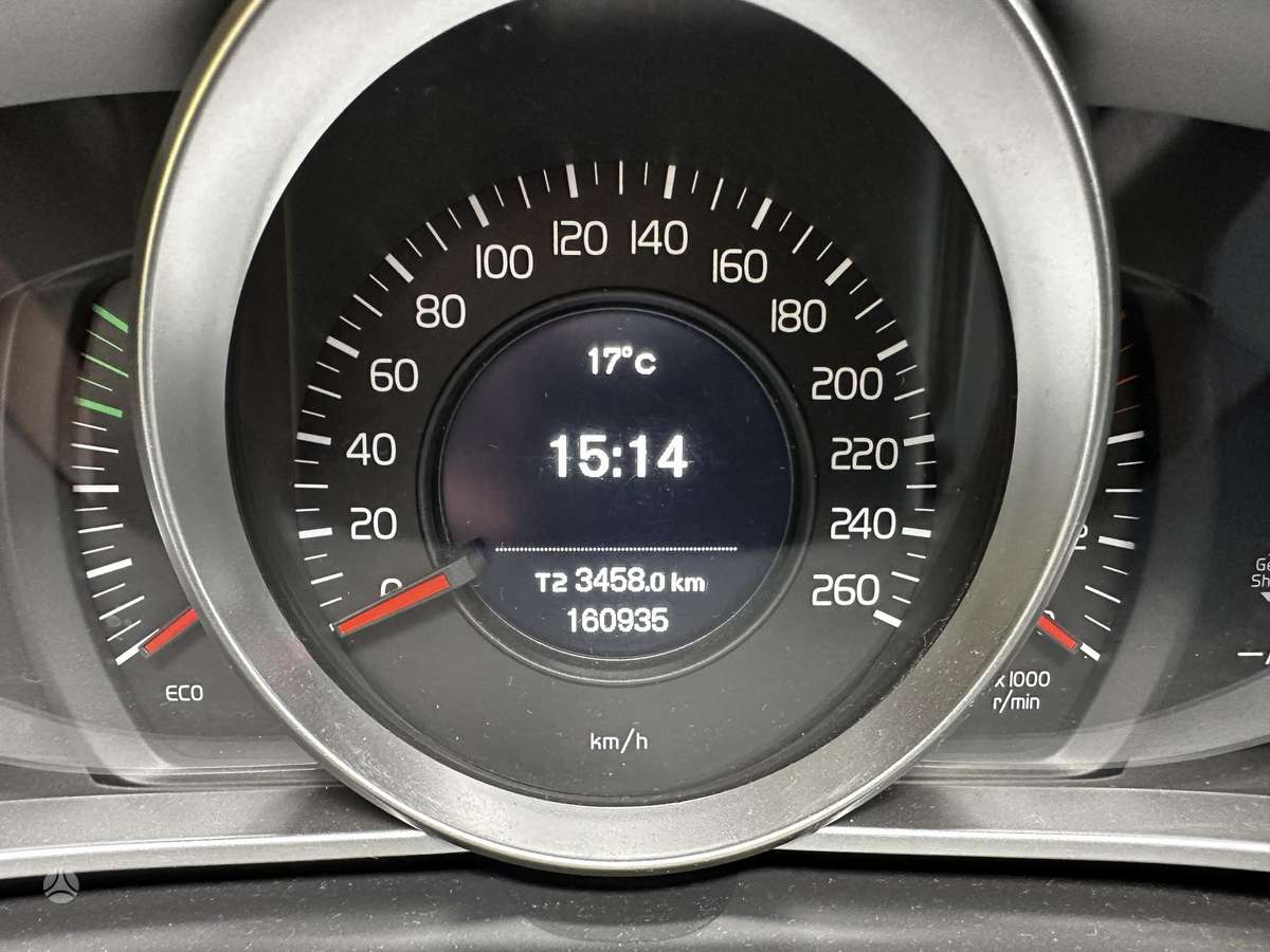 Volvo V40, 1.6 l., hatchback