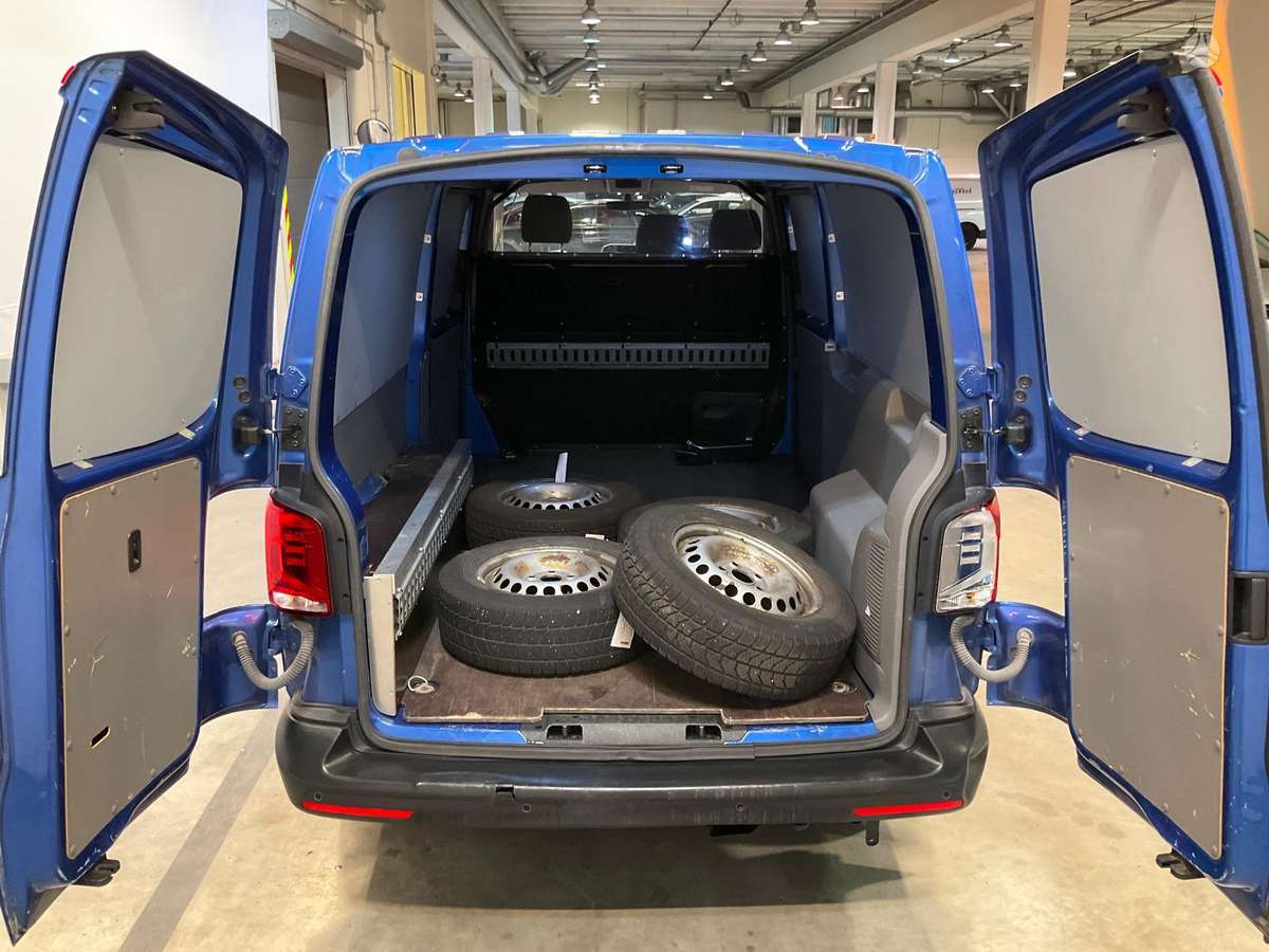 Volkswagen Transporter - 9