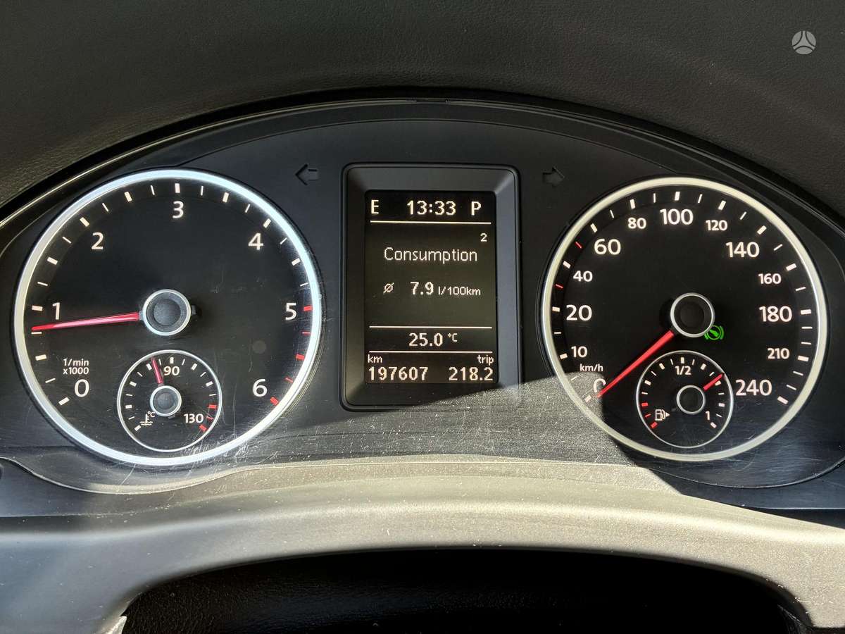 Volkswagen Tiguan - 10