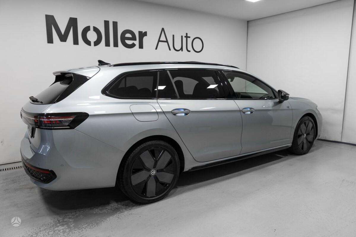 Volkswagen Passat - 4