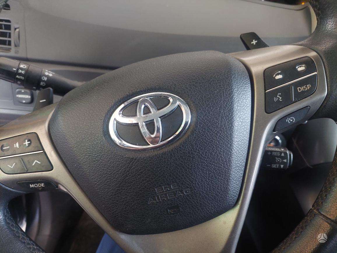 Toyota Verso - 7