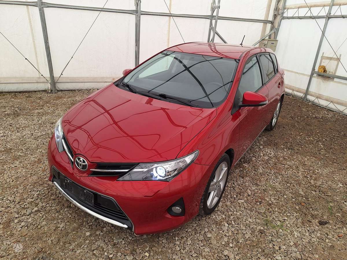 Toyota Auris - 1