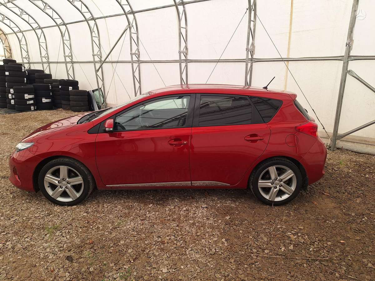 Toyota Auris - 2