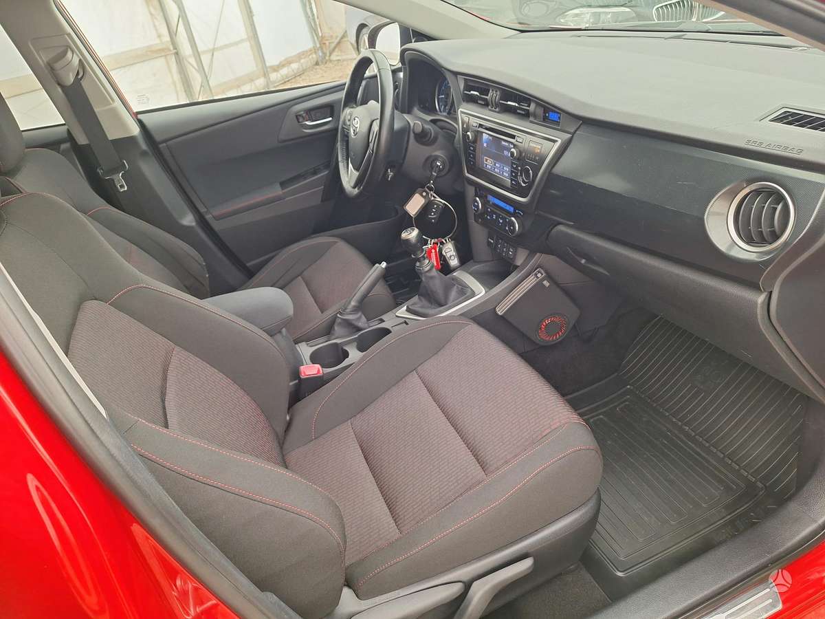 Toyota Auris - 8