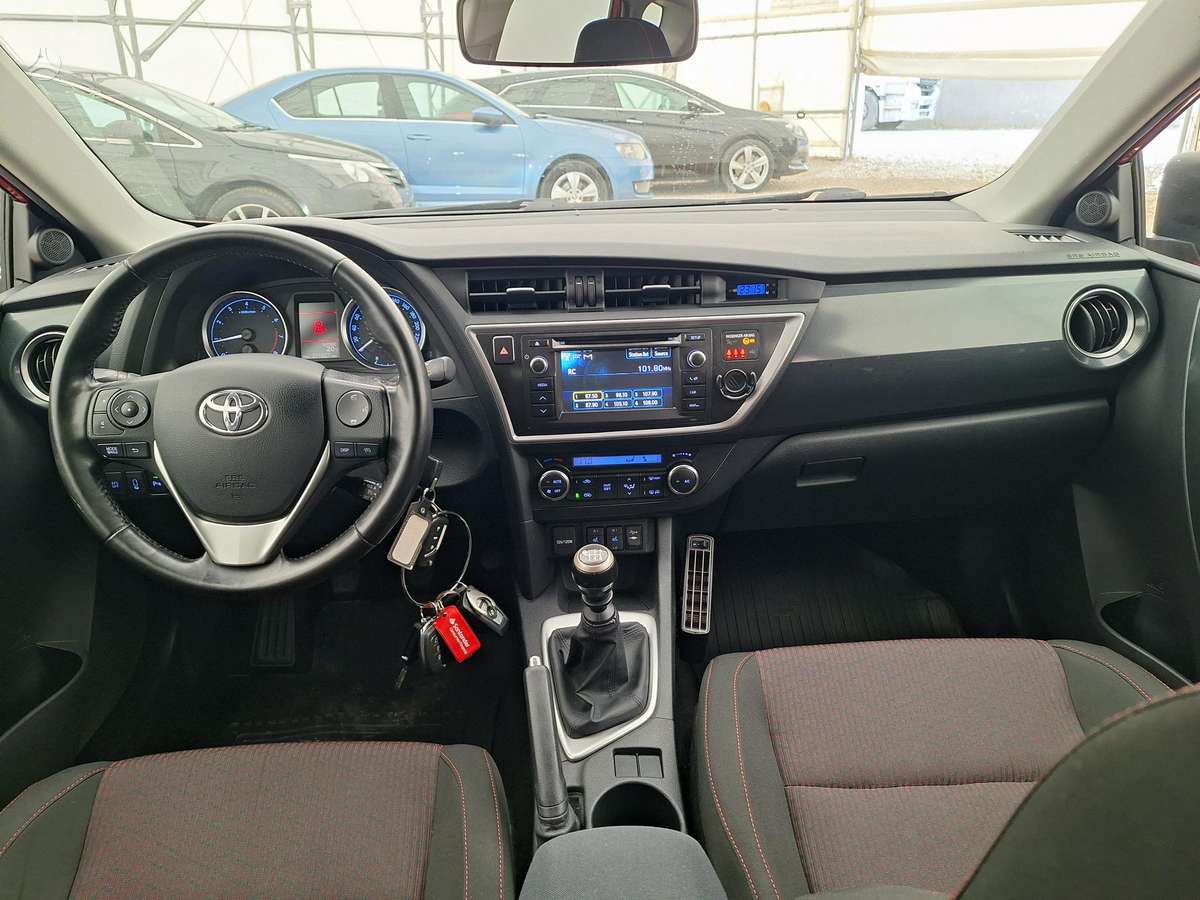Toyota Auris - 9