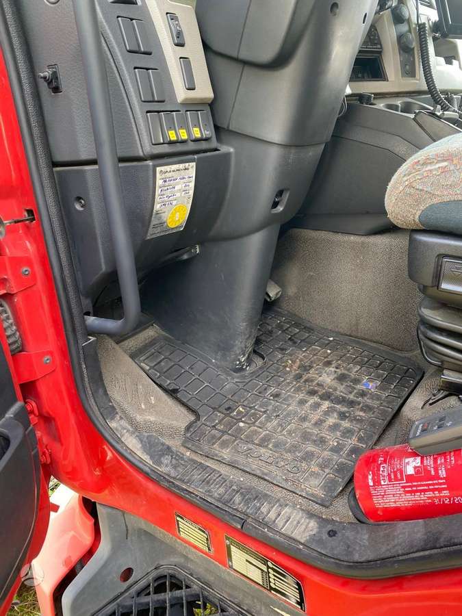 Volvo FL, kietašoniai