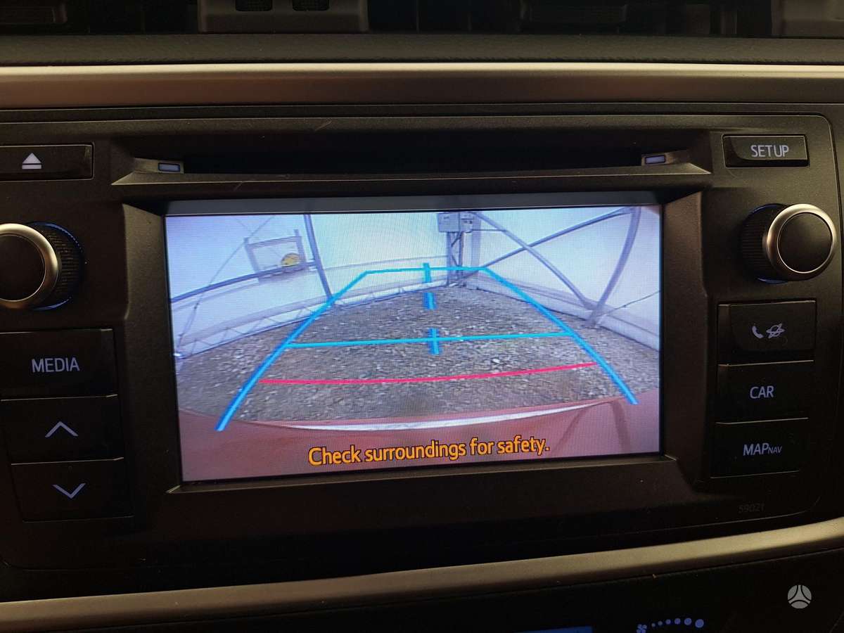 Toyota Auris - 12