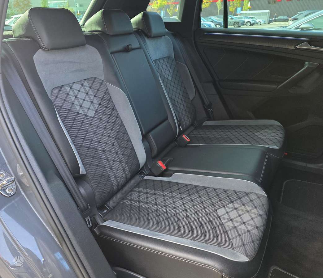 Volkswagen Tiguan - 8
