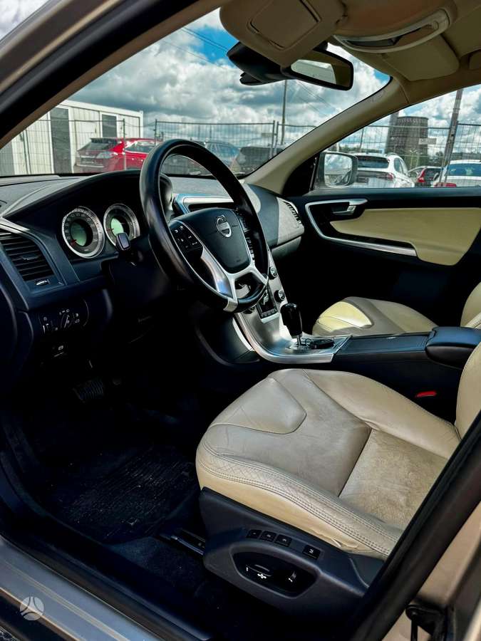 Volvo XC60 - 12