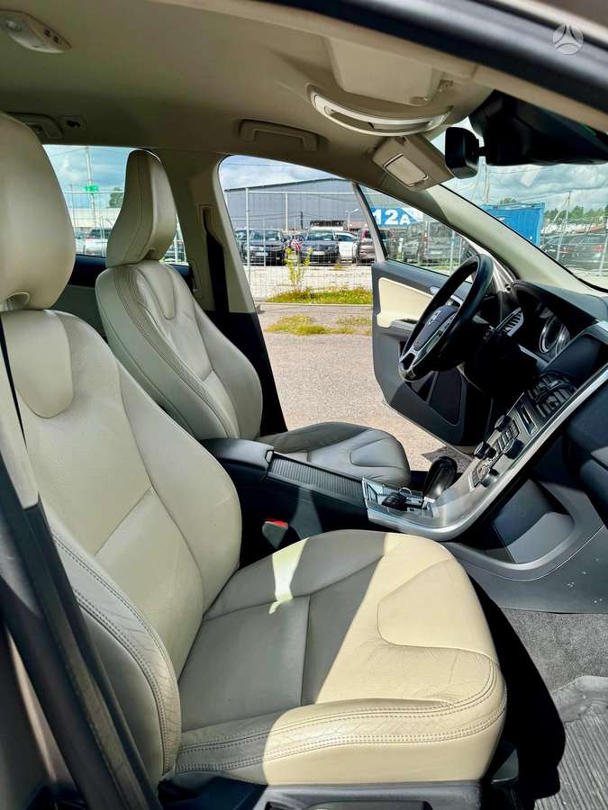 Volvo XC60 - 11