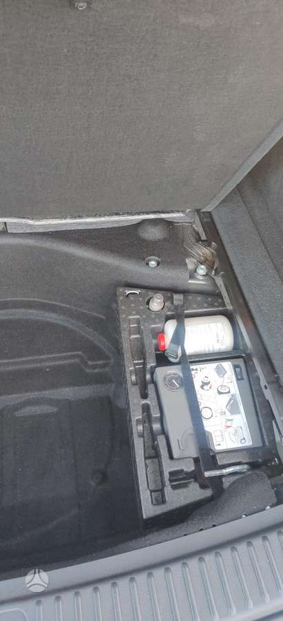 Volkswagen Touareg - 2
