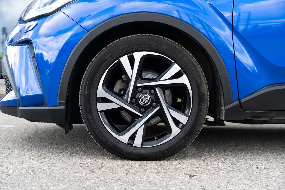 Toyota C-HR - 7