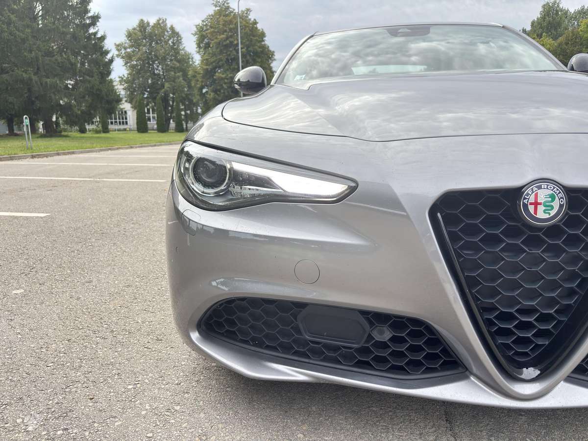 Alfa Romeo Giulia, 2.2 l., Седан