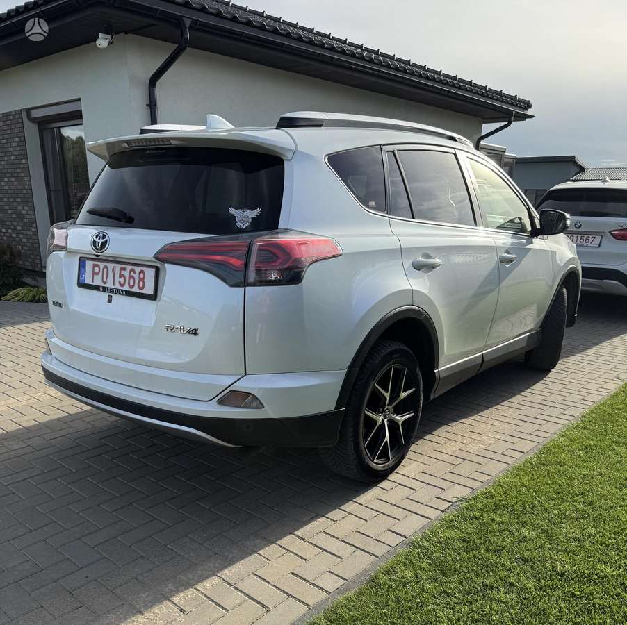 Toyota RAV4 - 4