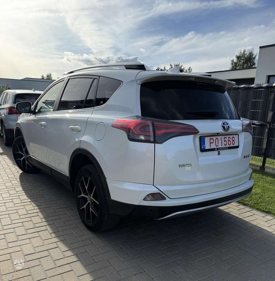Toyota RAV4 - 2