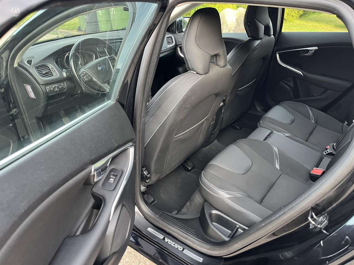 Volvo V40 - 10