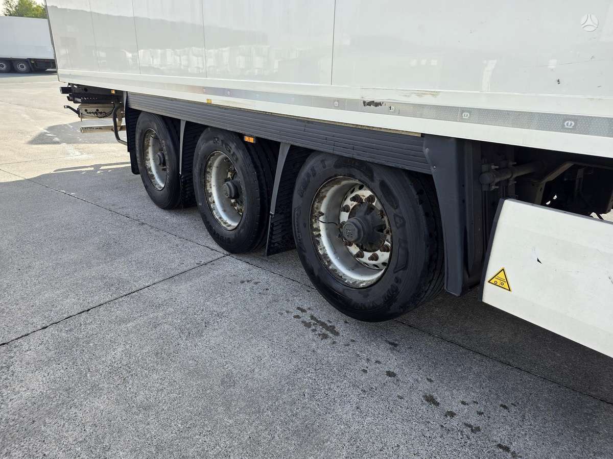 Krone Double Deck, šaldytuvai