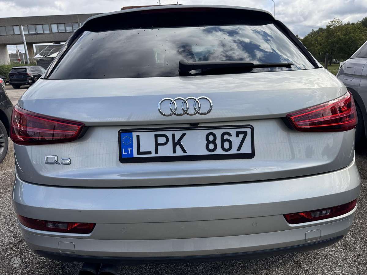 Audi Q3, 2.0 l., Внедорожник / Кроссовер