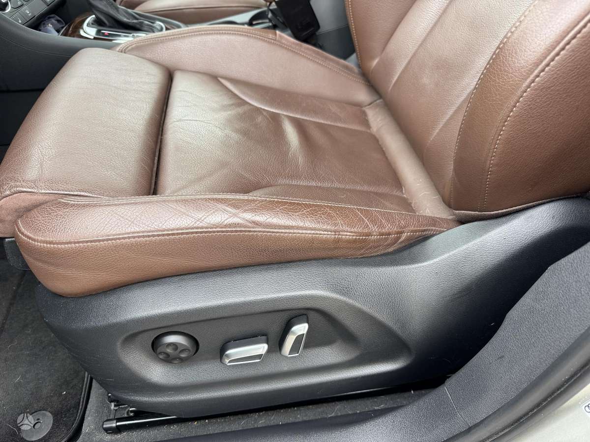 Audi Q3, 2.0 l., Внедорожник / Кроссовер