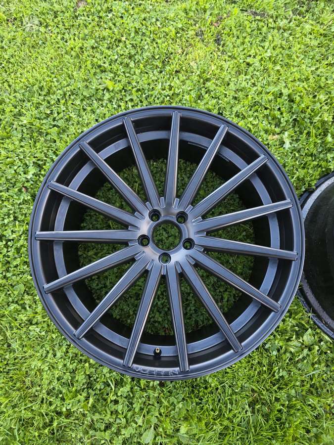 Vossen VFS2, light alloy, R22