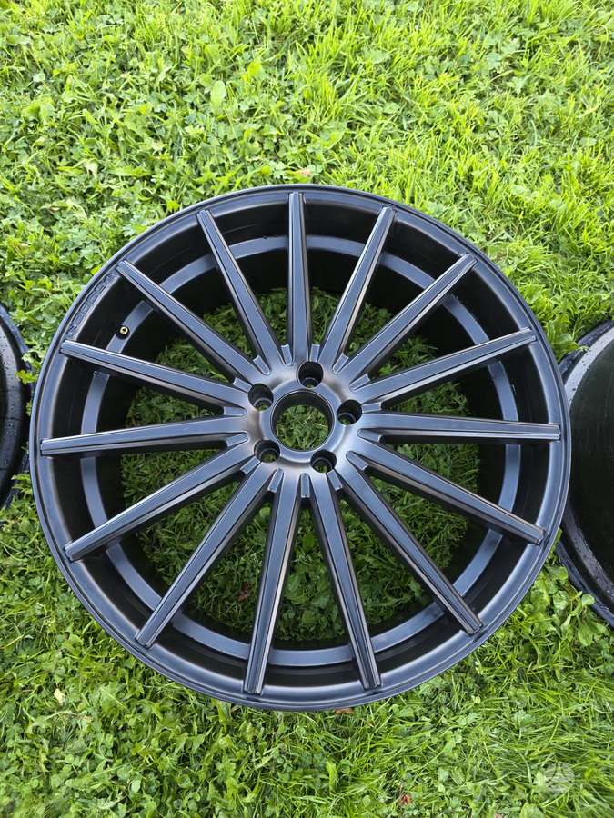 Vossen VFS2, lengvojo lydinio, R22
