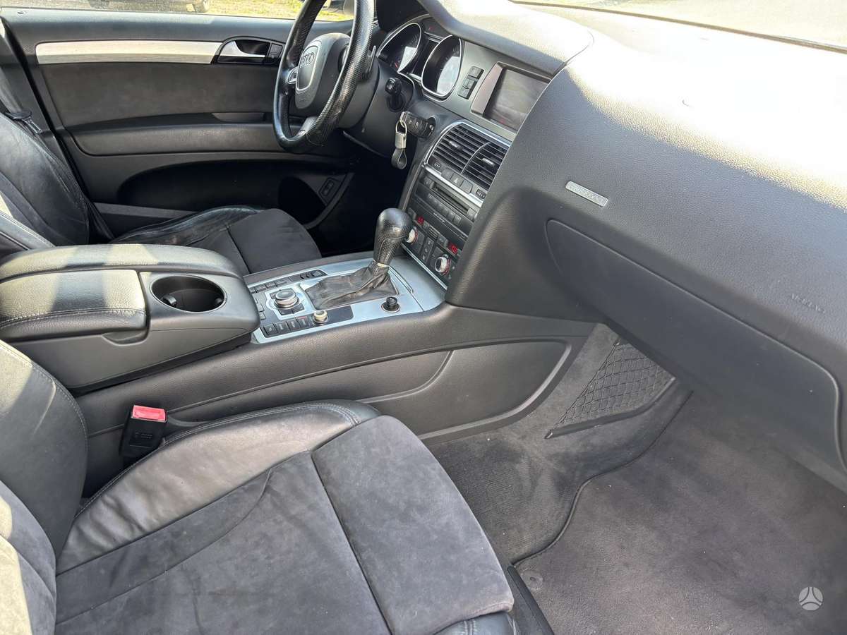 Audi Q7, 3.0 l., Внедорожник / Кроссовер