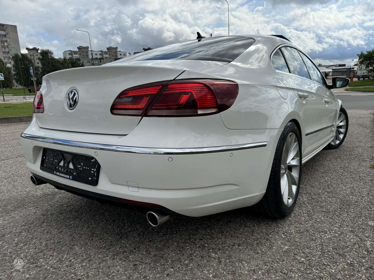 Volkswagen Passat CC - 11